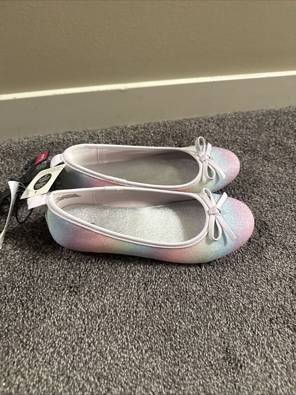 George Girl’s Glitter Ballet Flats With Bow Accent. Size 3 Big Kids. New